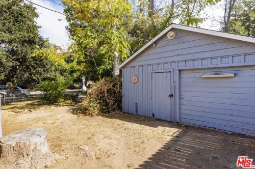 39144 Calle Del Sur, Santa Clarita CA  91390-1006 exterior