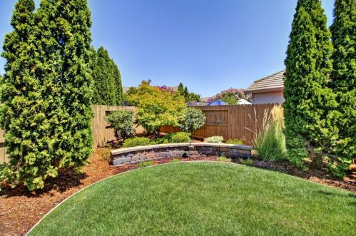 9860 Westminster Way, Elk Grove CA  95757-5124 exterior