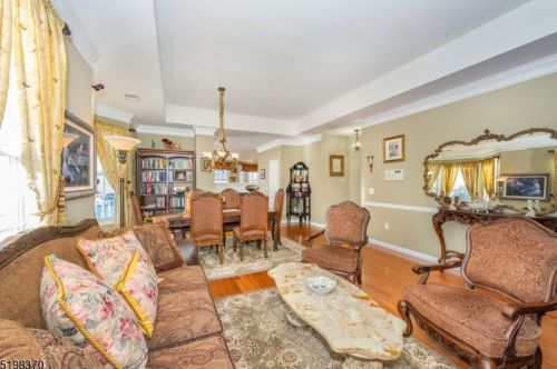 24 Silicon Dr, West Paterson NJ  07424-4225 exterior