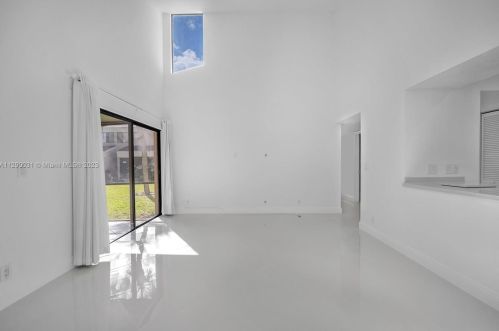1069 13th St, Boca Raton, FL 33486-5404