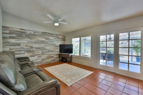 1124 Lostinda St, El Cajon CA  92019-3255 exterior