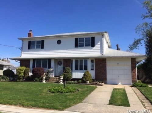 23 Byway Dr, Deer Park, NY 11729-6204