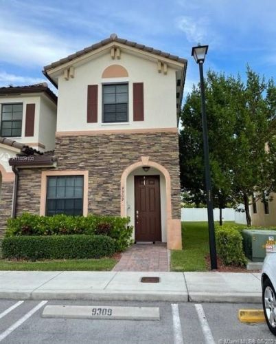 9309 32nd Ln, Hialeah, FL 33018