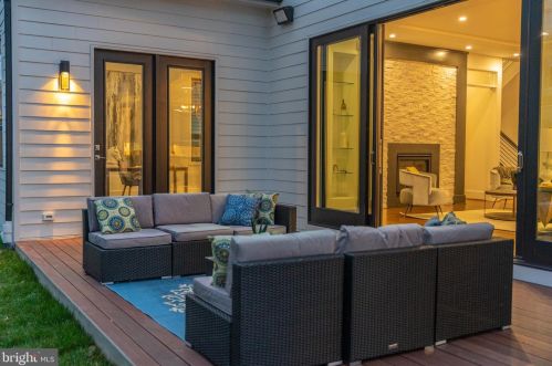 2219 Westmoreland St, Falls Church VA  22043-1701 exterior