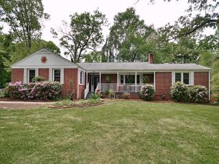 1701 Lower Ridgewood Blvd, Hendersonville, NC 28791-2238