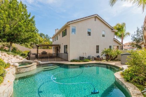 43020 Noble Ct, Temecula CA  92592-4385 exterior