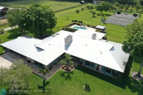 6075 1st St, Vero Beach FL  32968-9521 exterior