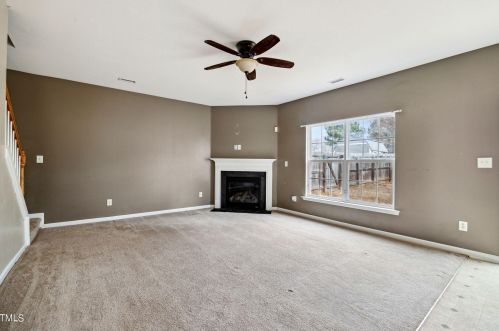 201 Willow Ridge Dr, Sanford NC  27332-8147 exterior