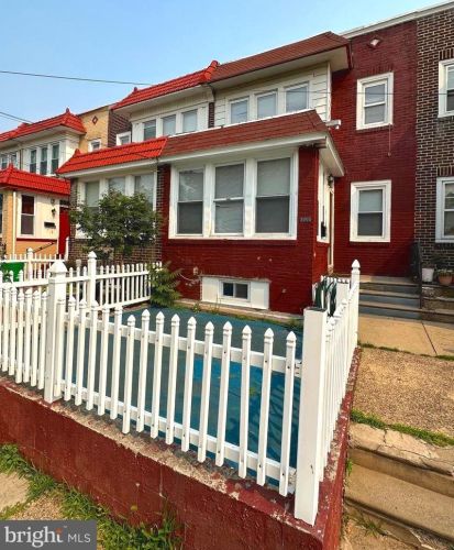 3055 Mickle St, Camden, NJ 08105-2344