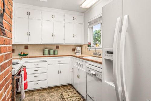 1074 Yuba Dr, Santa Rosa CA  95407-7336 exterior