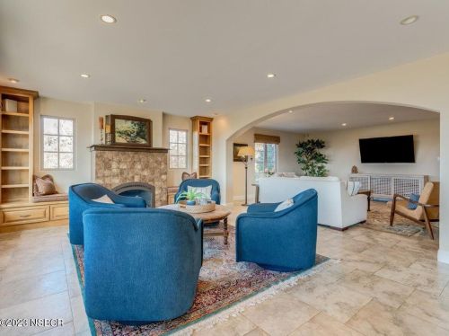 2114 Fallen Leaf Dr, Santa Maria CA  93455-5733 exterior