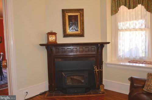 205 Lippincott Ave, Riverton NJ  08077-1309 exterior
