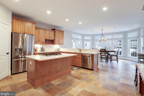 43331 Riverpoint Dr, Leesburg VA 20176-1296 exterior