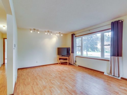 3046 Youngdale Ave, La Crosse, WI 54603-1021