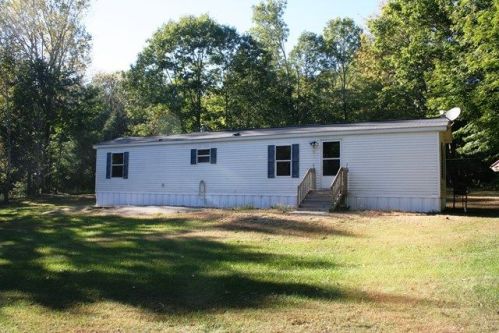 3 Grove Ave, Willsboro Point, NY 12996-4018
