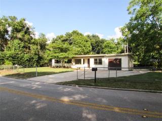 1215 Northcrest Dr, Apopka FL  32703-6554 exterior