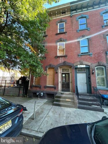 215 Perry St, Trenton NJ  08618-3925 exterior