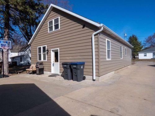 606 Wood Ave, Marshfield, WI 54449-1847