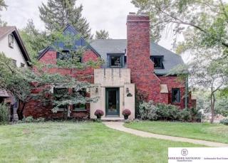 2503 55th St, Omaha, NE 68104-4205