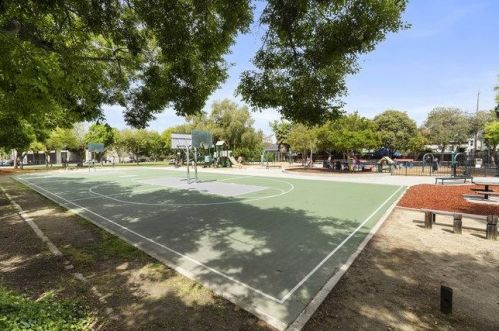 20 Ryland Park Dr, San Jose CA  95110-2281 exterior