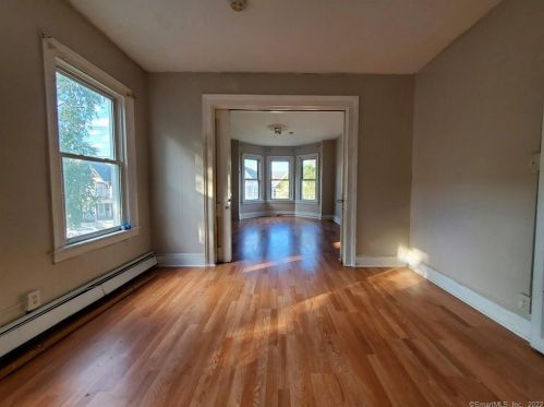 107 Catherine St, Bridgeport CT  06604-3309 exterior
