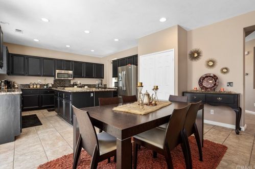 35815 Elizabeth Ln, Wildomar CA 92595-7853 exterior