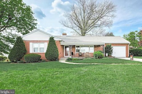 433 Lancaster St, Red Lion, PA 17356-9136