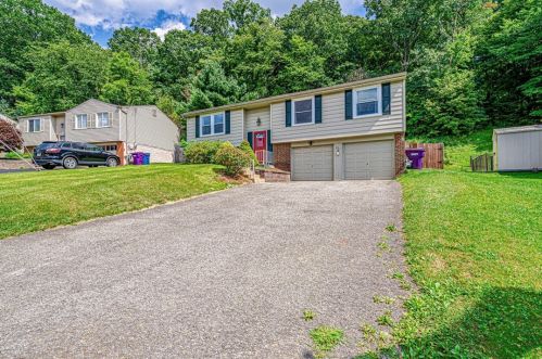 477 Tivoli Rd, Pittsburgh, PA 15239-2829