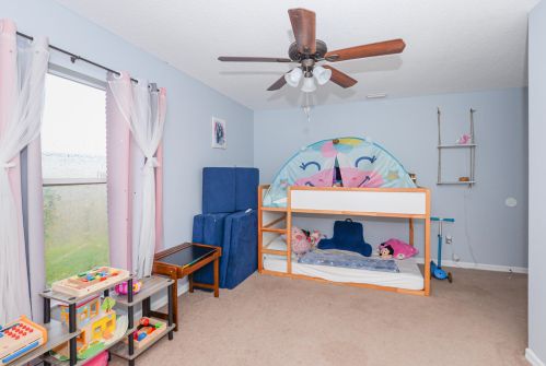 325 Gulfstream Ave, Fort Pierce FL 34983-1219 exterior