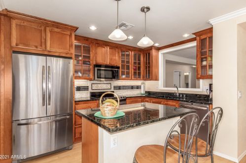 9072 80 Ln, Peoria AZ 85382-4417 exterior