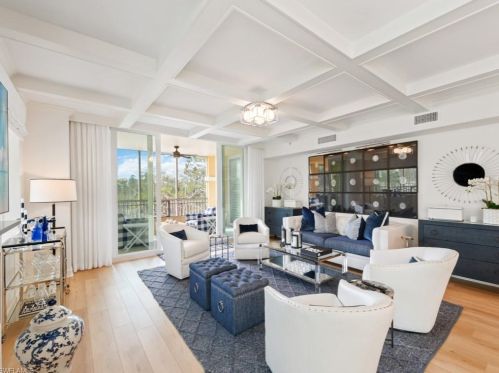 2738 Tiburon Blvd, Naples, FL 34109-3612