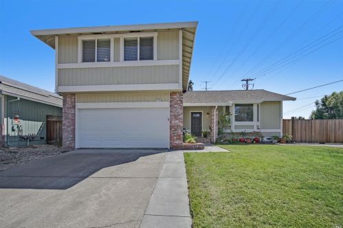 5757 Carriage Ln, Santa Rosa, CA 95403-7741