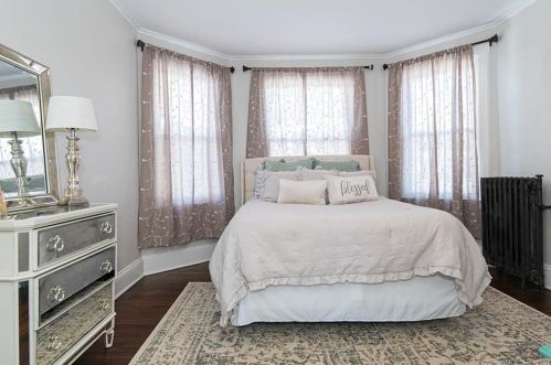 42 Merriman St, Bristol CT  06010-5042 exterior