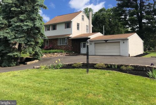 3 Schiavone Dr, Prospectville, PA 19002-5008