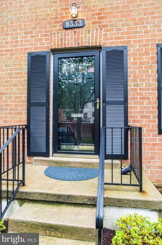 8333 Wrenford Ct, Springfield, VA 22152-1710