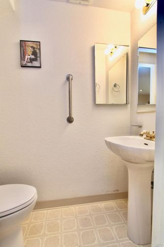 1840 Primavera Dr, Santa Rosa CA  95409-3419 exterior