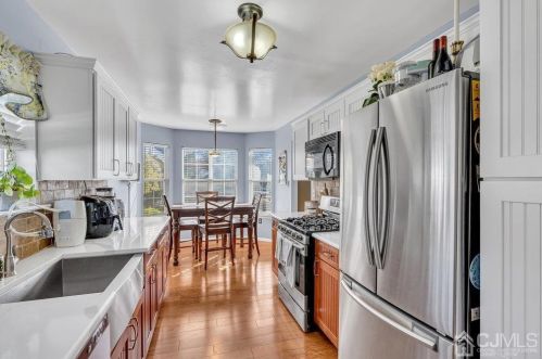 35 Carlisle Ct, Old Bridge NJ  08857-2777 exterior