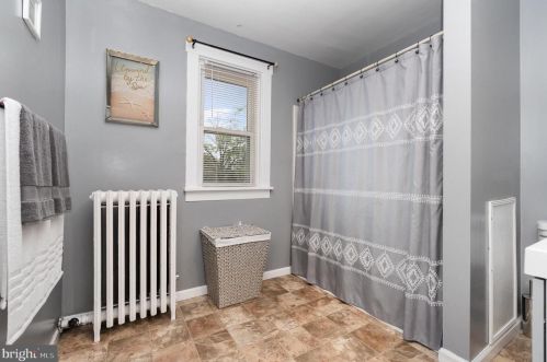 2224 Boas St, Harrisburg PA 17103-1713 exterior