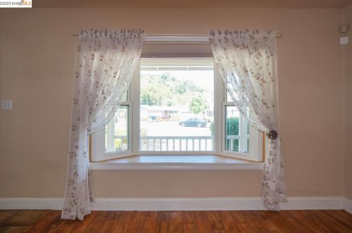 2322 Olinda Ct, Pinole CA  exterior