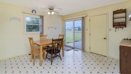 473 475, Valpo IN  46385-9238 exterior