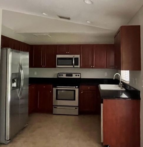 1649 Sandia Dr, Fort Pierce FL  34983-3718 exterior