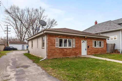 812 Doty St, Green Bay, WI 54301-4418