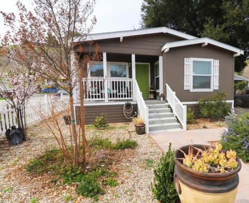 2939 Vine St, Lake Nacimiento, CA 93446-1123