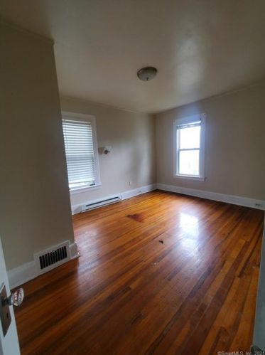 177 Beechwood Ave, Bridgeport CT  06604-2417 exterior