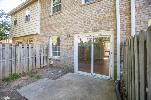 402 Greenbrier Ct, Fredericksburg VA  22401-5517 exterior