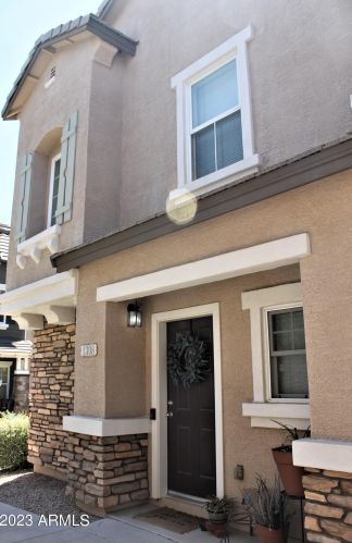 1308 Sabino Dr, Gilbert, AZ 85296-8472