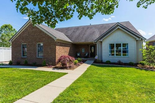 805 Corbitt Dr, Versailles, KY 40390-1066