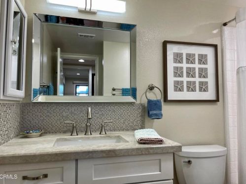 2043 Majorca Dr, Oxnard CA exterior