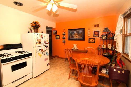 2524 63, Milwaukee WI 53219-2627 exterior