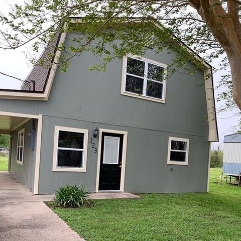 123 Half Oak Dr, Thibodaux, LA 70301-5705